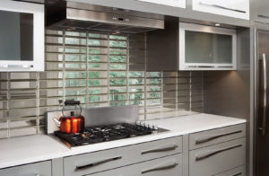 uro-tile-stone-obsidian-antique-silver-kitchen