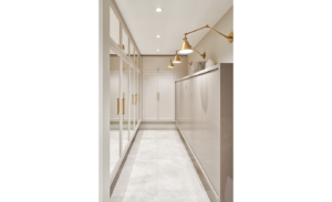 euro-tile-stone-closet-astro