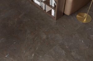euro-tile-stone-umbra-marron-floor-close-up